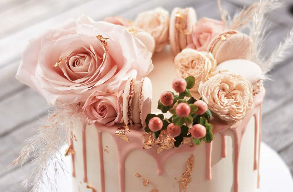 20 Bold Wedding Cakes for Spring + Summer 3
