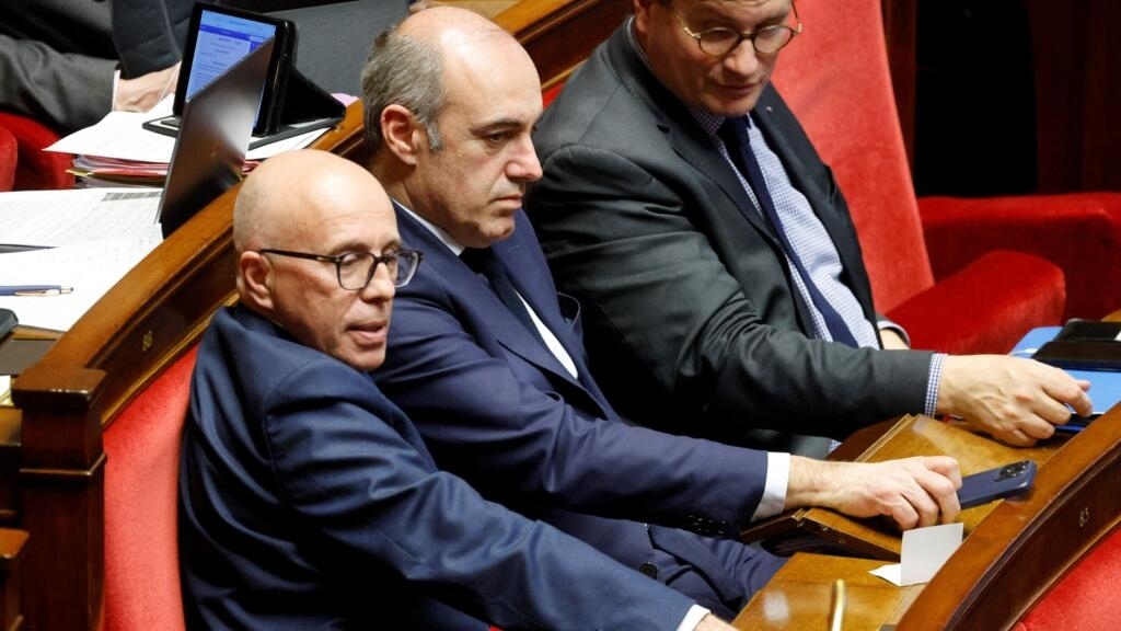 Pensions: The Republicans, the unused left wing of the macronie? 13