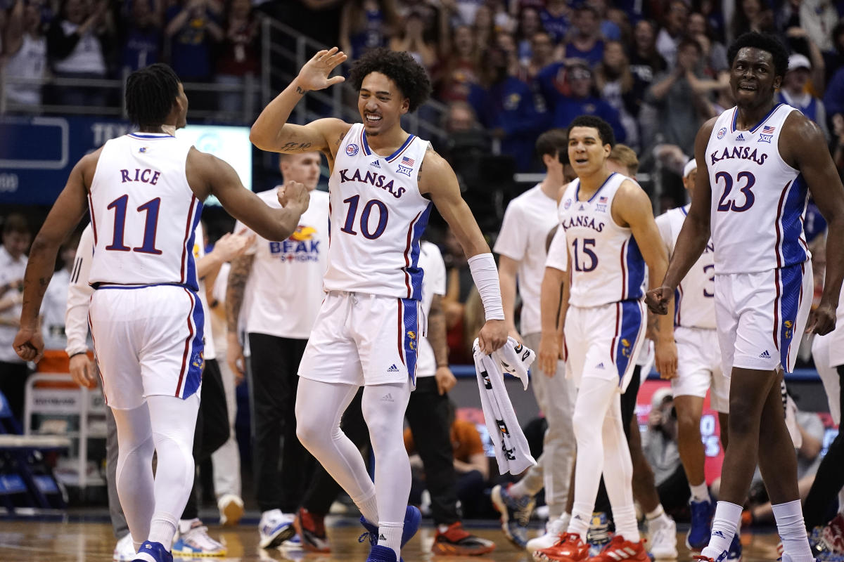 No. 9 Kansas charges forward late to defeat No. 5 Texas in final Big 12 battle 3