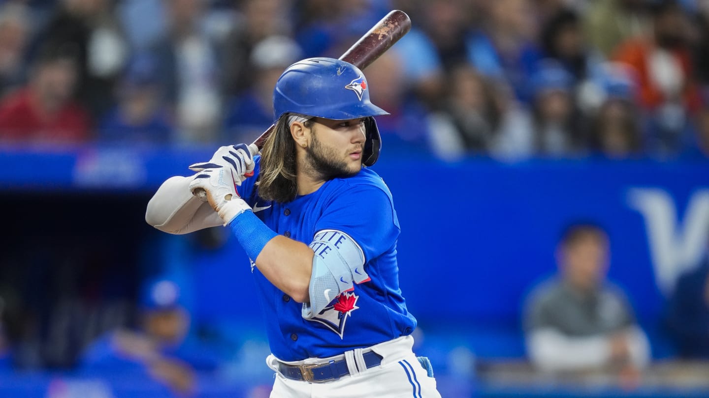 The Toronto Blue Jays and star shortstop Bo Bichette agree to a three-year deal 11