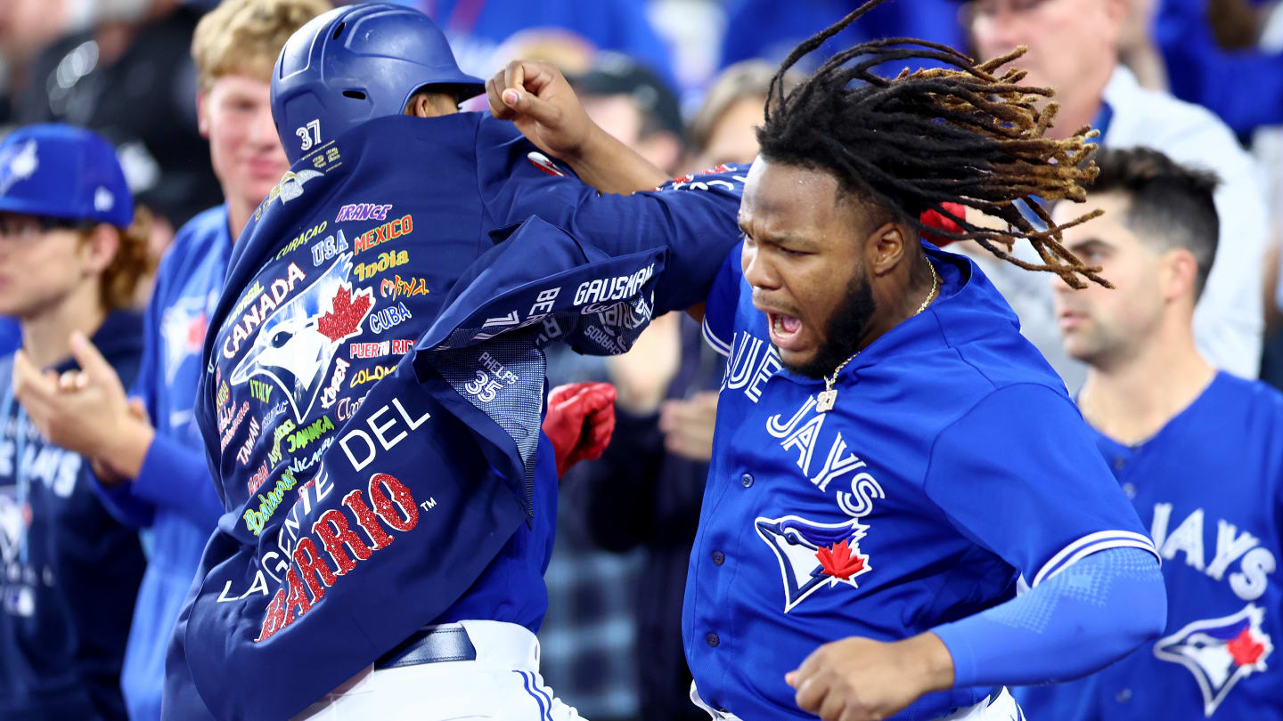 Toronto Blue Jays: Did we see the last home run jacket? 3