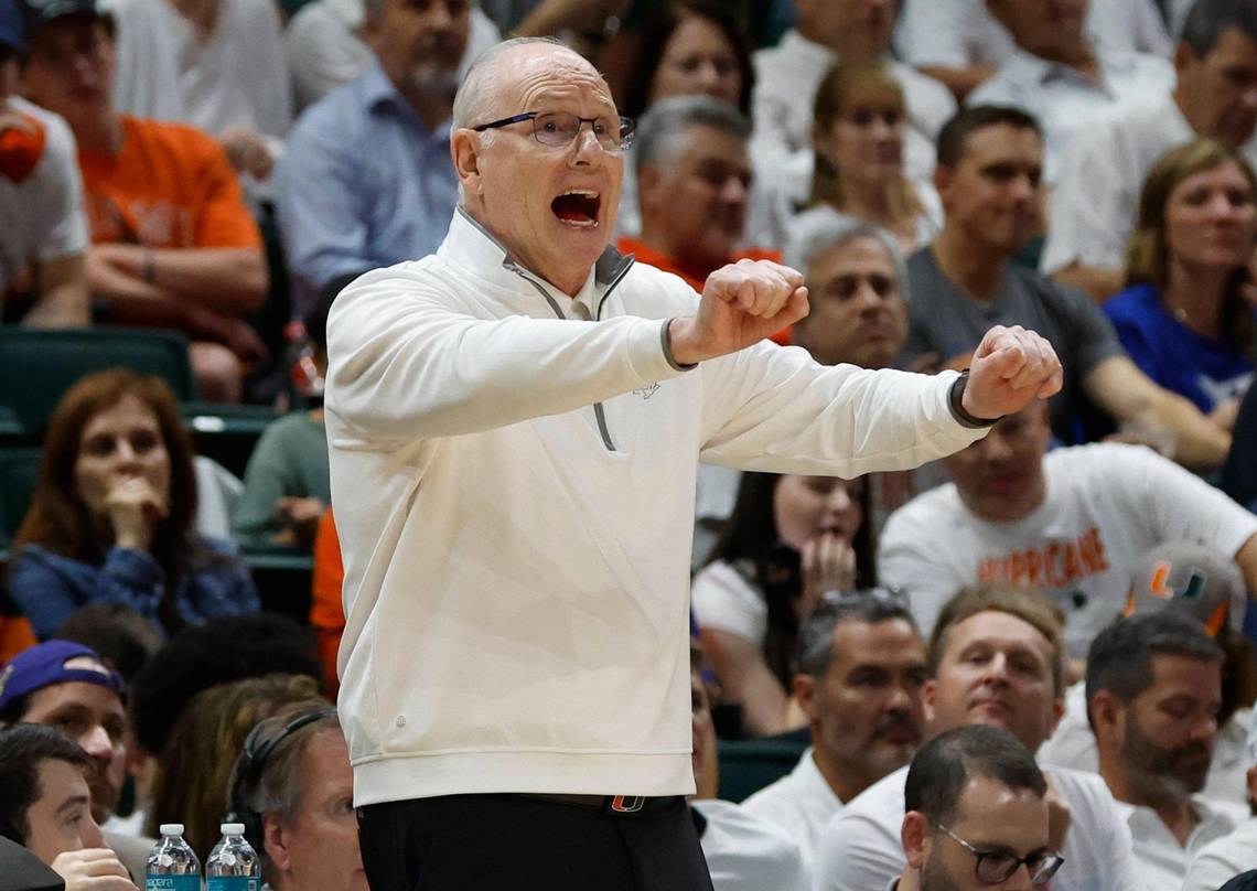 UM basketball is suddenly all the rage on campus, and coach Jim Larranaga is the reason | Opinion 3