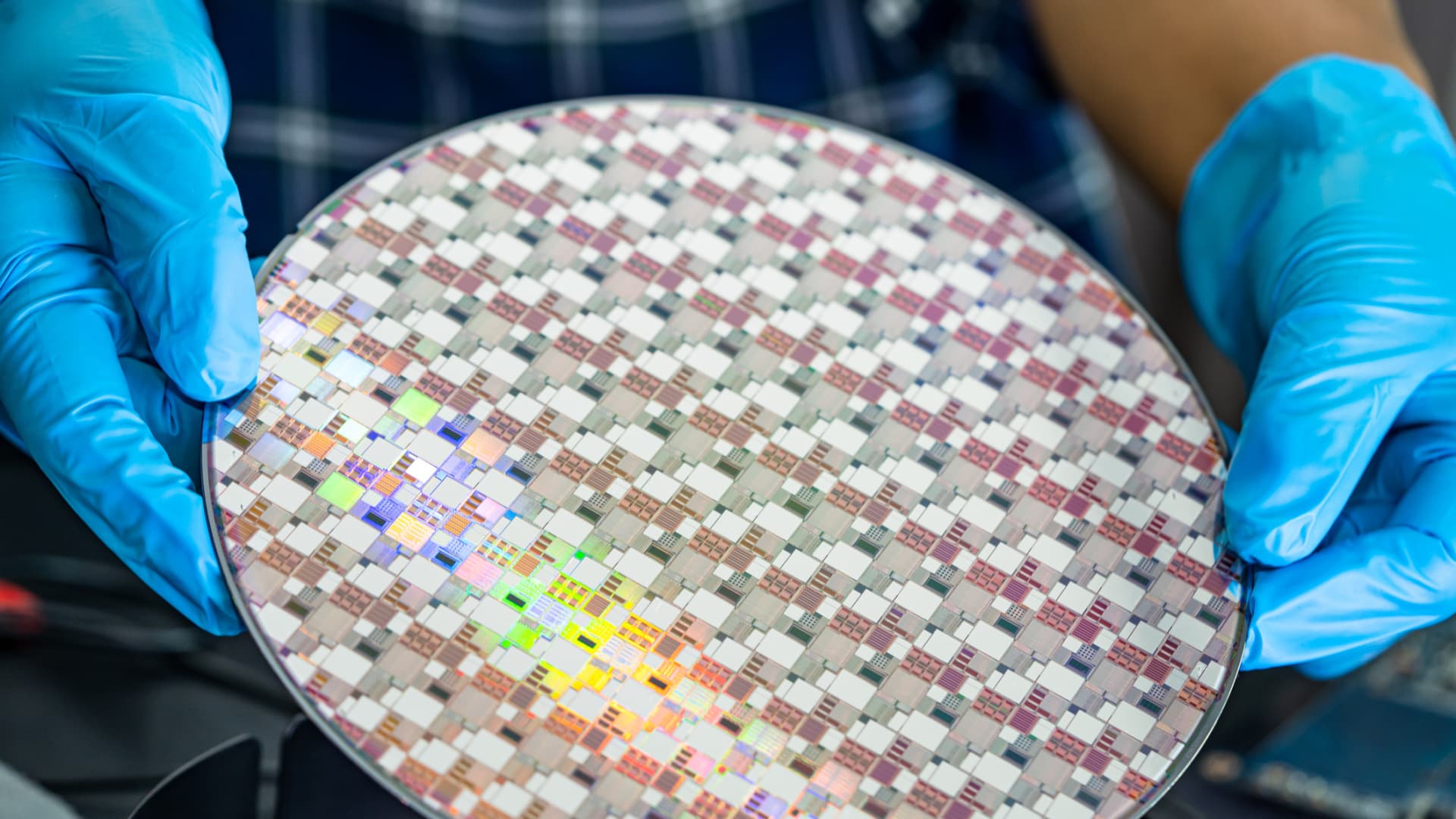 Basic Motors and GlobalFoundries Achieve Semiconductor Offer 19