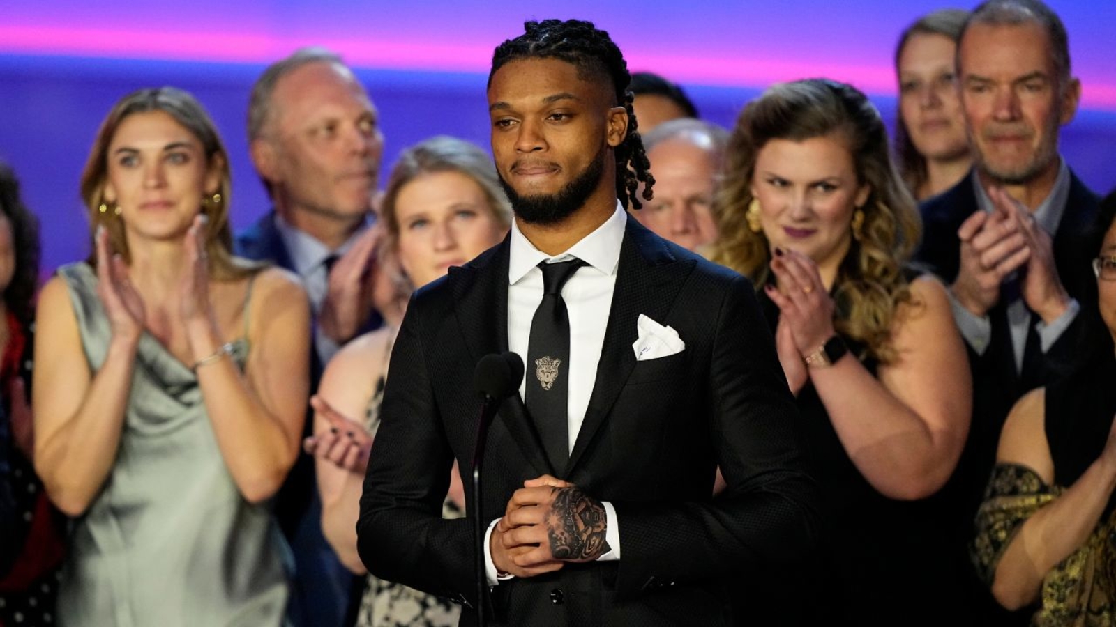 NFL Honors: Damar Hamlin joins clinical body of workers who stored his presen next cardiac arrest 3