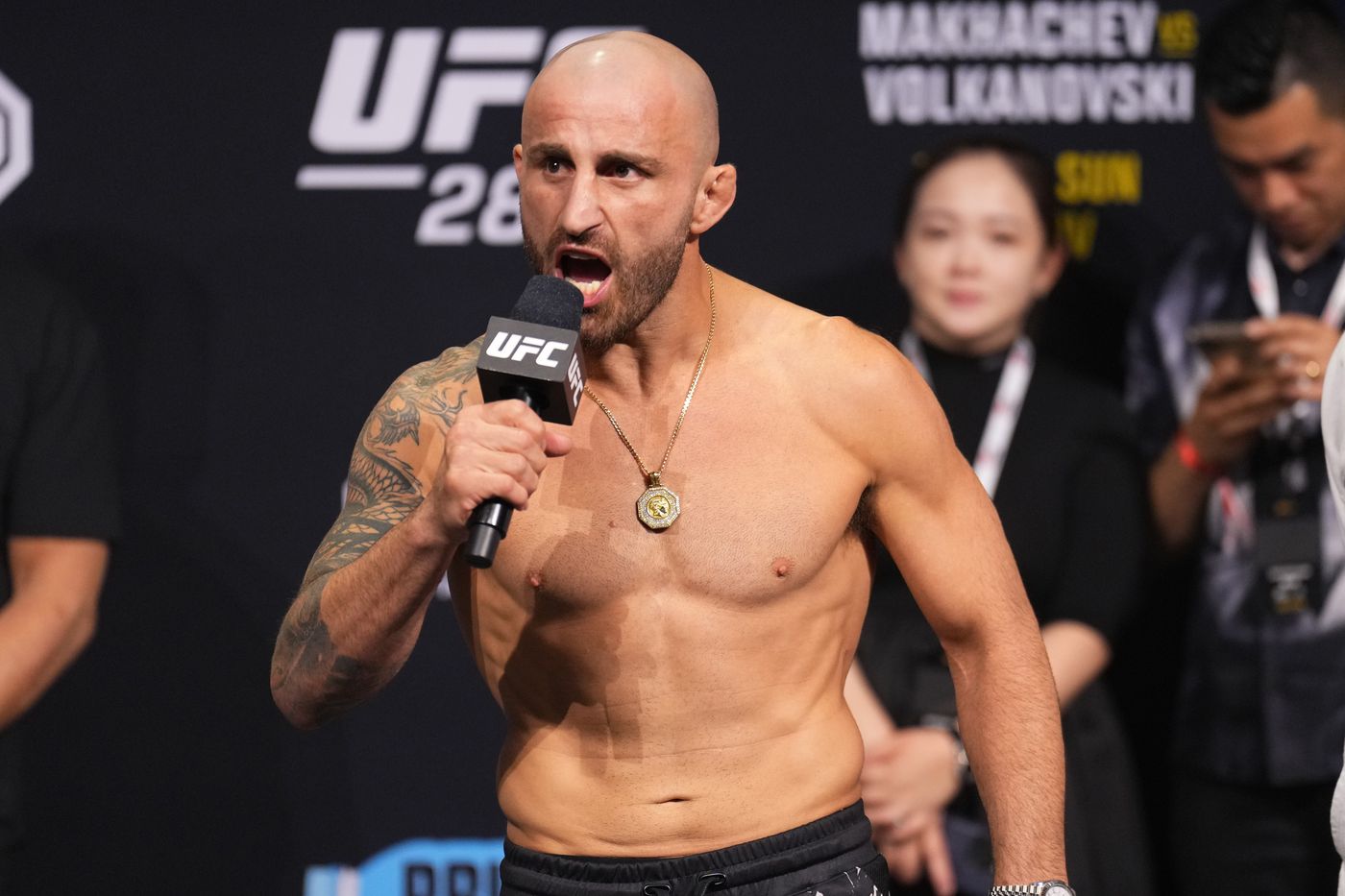 Alexander Volkanovski wows Perth folk at UFC 284 faceoffs: ‘Tomorrow I’m coming to screw the entirety up’ 5