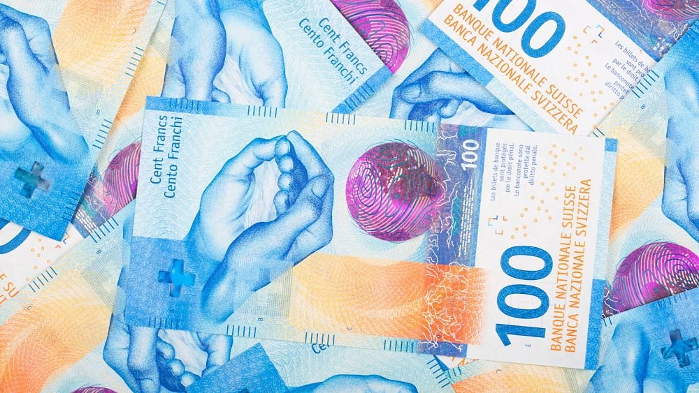 "Switzerland to Vote on Guaranteeing Citizens Access to Cash" 23