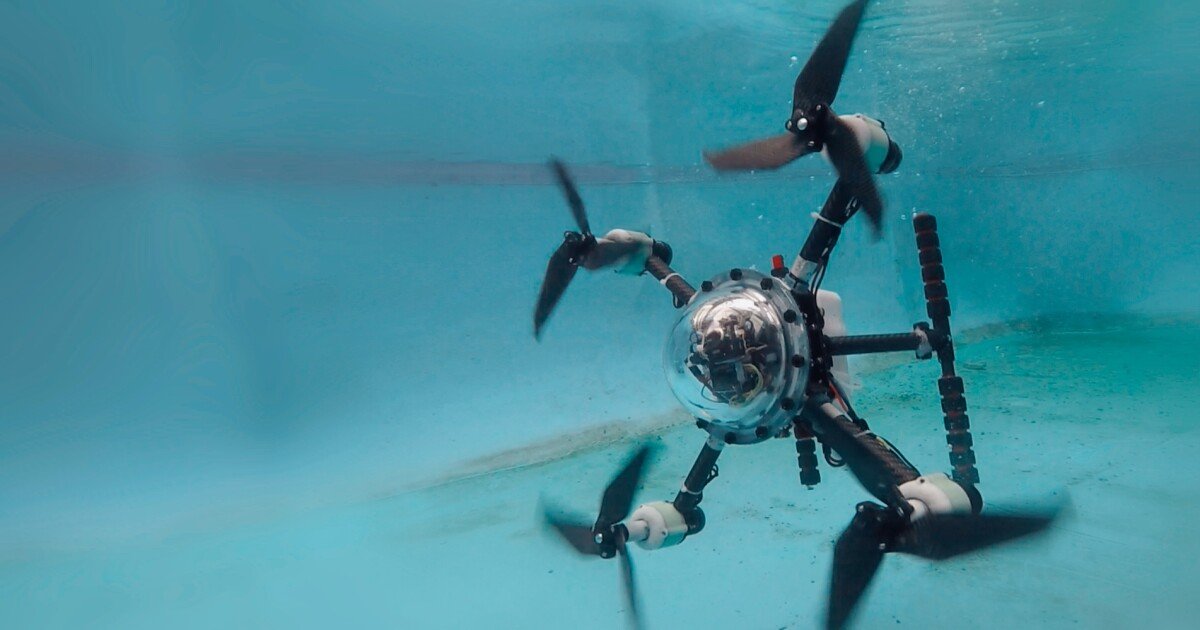 TJ-FlyingFish drone flies through the air and "swims" under water 19