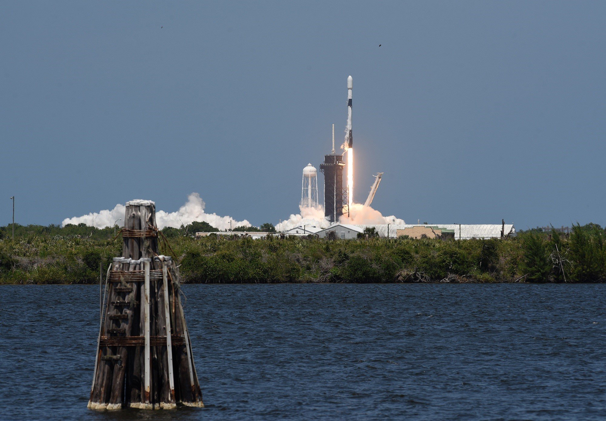 SpaceX just launched a giant communications satellite into orbit 11