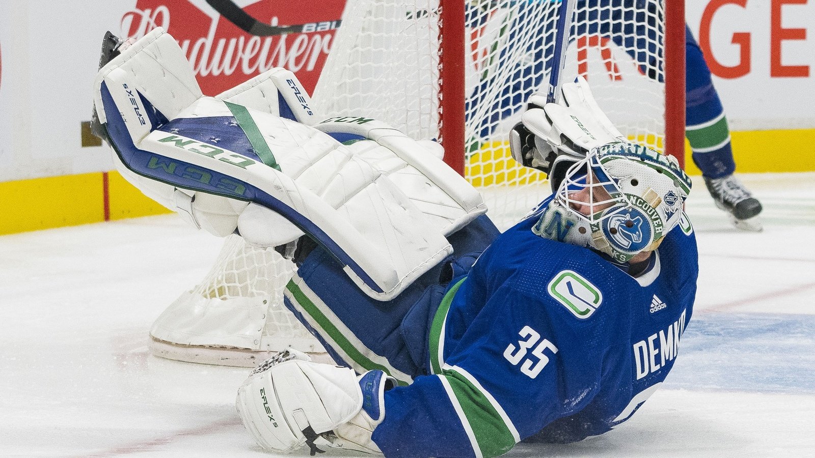 Report: “At least four teams” called the Canucks to trade for Thatcher Demko 3