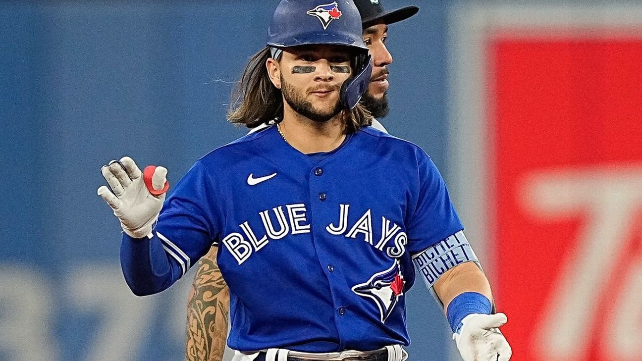 Reports: Jays’ Bichette avoids arbitration and gets a 3-year contract 3