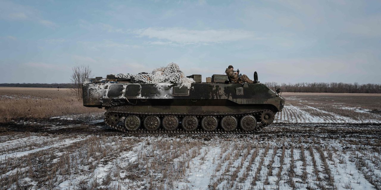 Russian forces drive Ukrainian defenses within the northeast 3