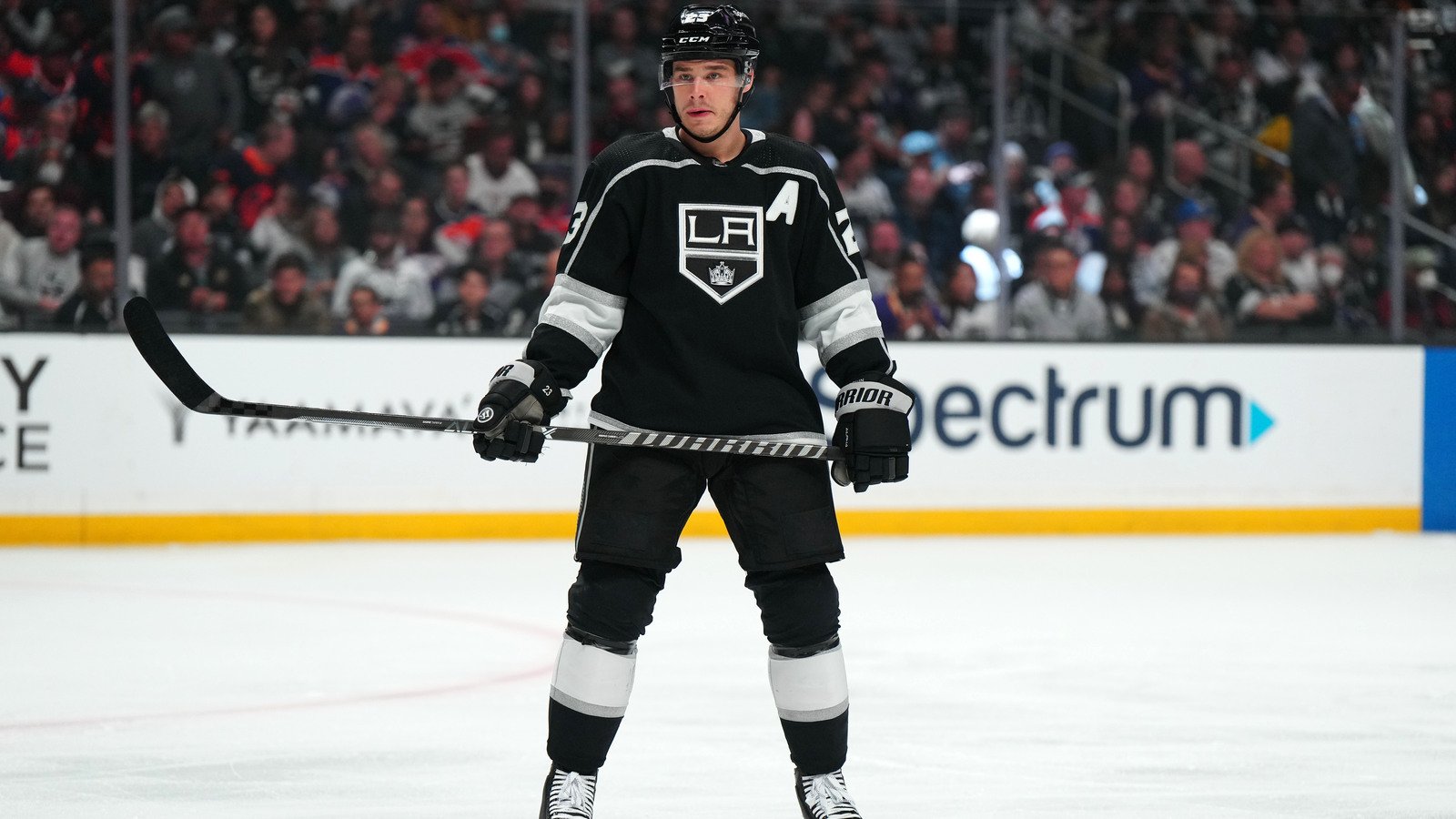 Kings’ Dustin Brown earns Jersey leaving and statue 1