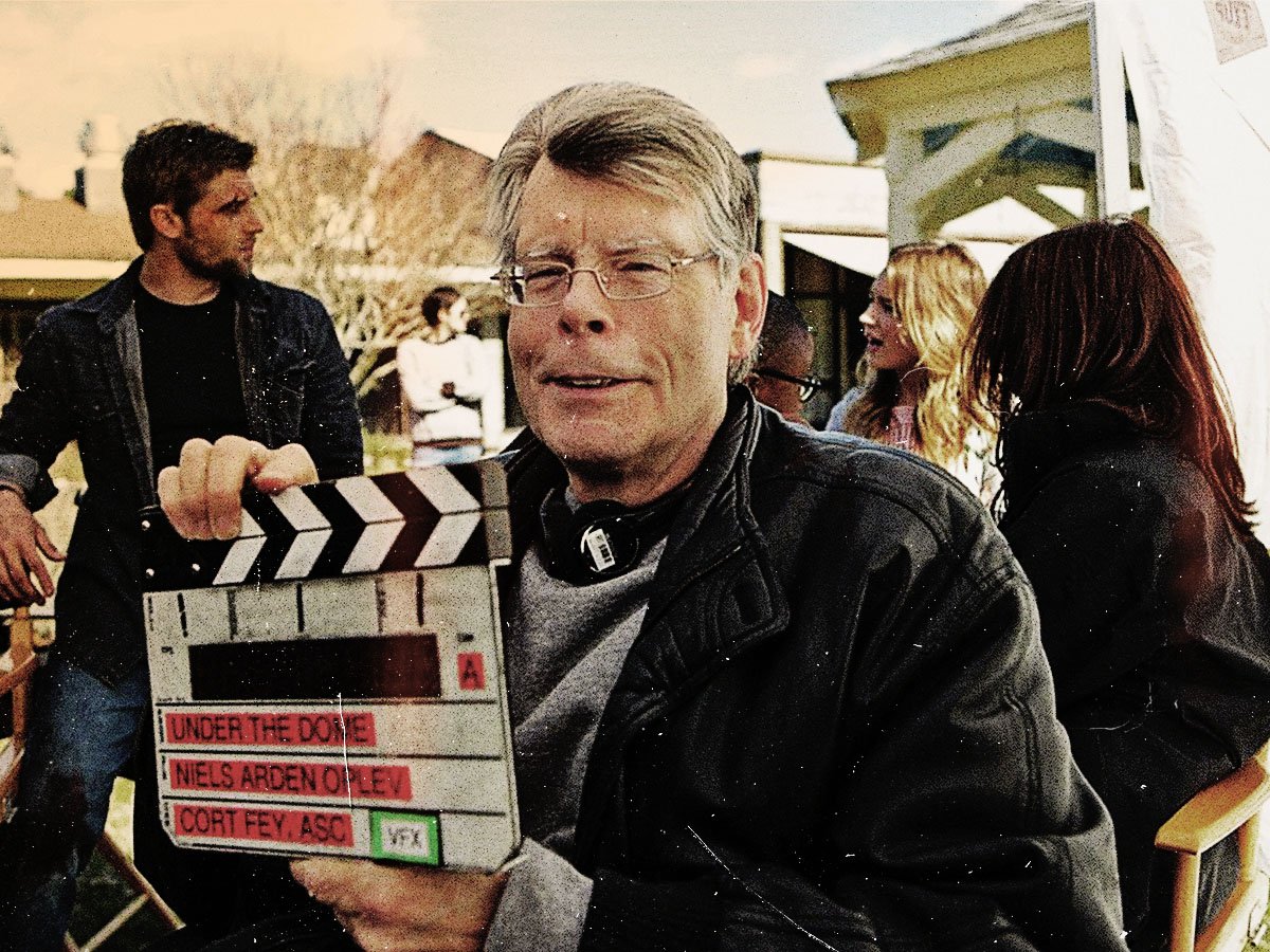 Stephen King calls the horror intro, which he considers “brilliant”. 3