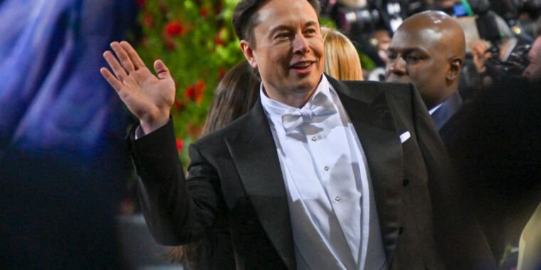 Musk has fired a lead engineer for explaining why his tweet perspectives have dropped 19