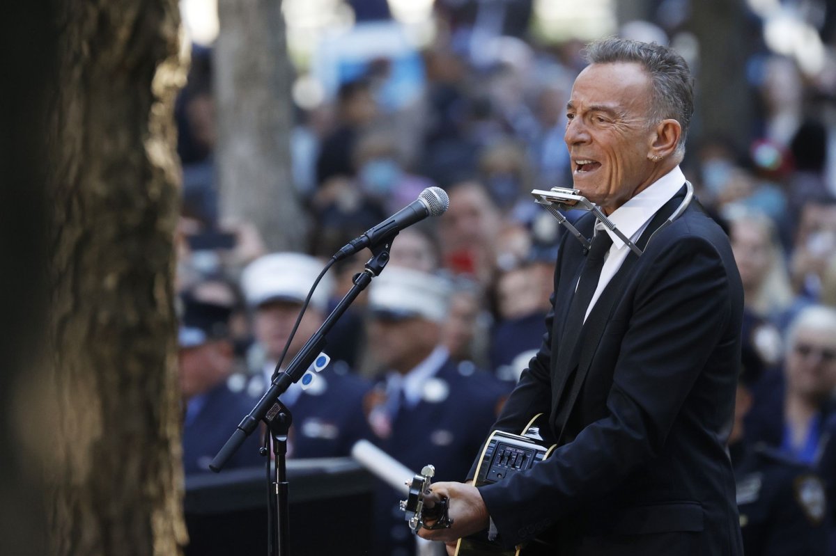 Bruce Springsteen adds 18 dates to his tour with the E Street Band 3