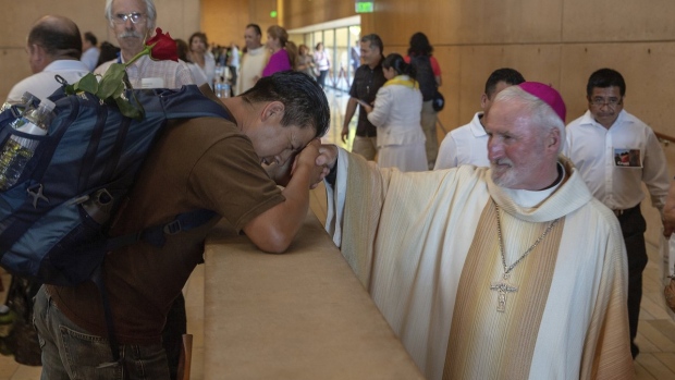 Detectives are treating Los Angeles Bishop’s death as a homicide 1