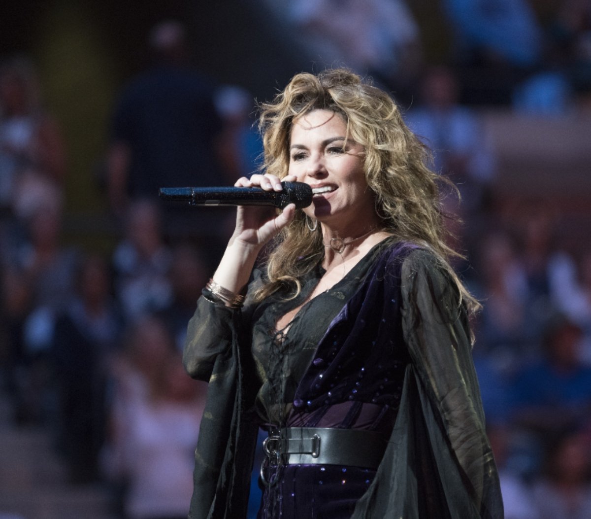 Shania Twain is Queen Again: Read Her Story 3