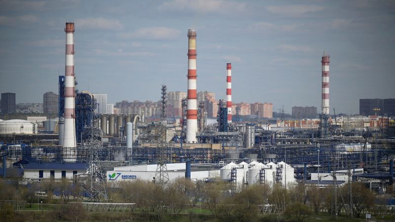 Russia to decrease oil manufacturing by way of 5% as sanctions weigh 3