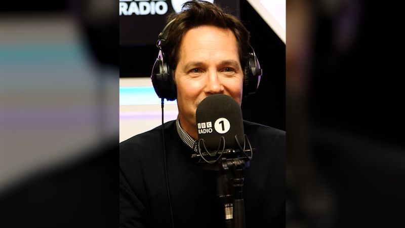 ‘Oh my God, oh no’: Hear Olivia Colman prank Paul Rudd on radio show 3