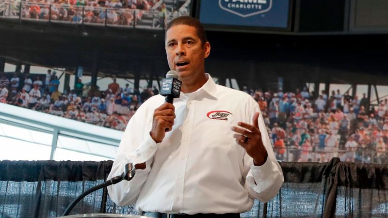 Brad Daugherty, the first black primary owner to win the Daytona 500: “He and Michael Jordan are already talking trash” 3