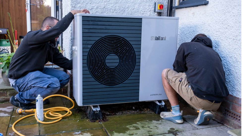 Scotland will miss heat pump targets, WWF claims 3