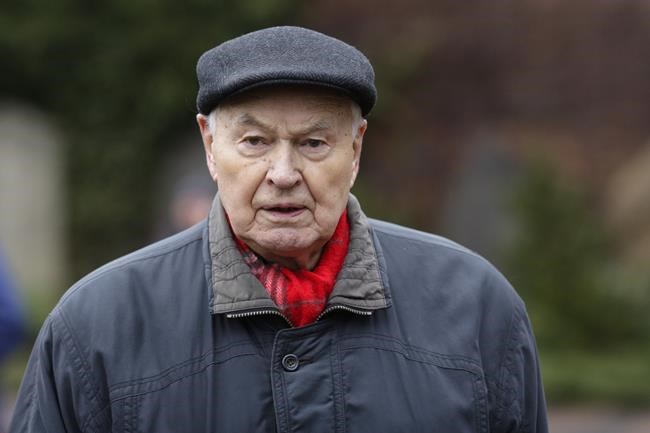 The extreme communist chief of the GDR dies on the month of 95 1