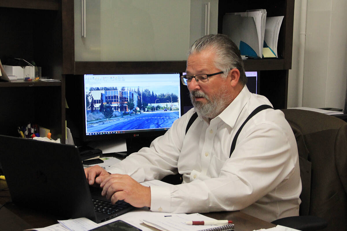 The Chamber Director displays on a letter to the Town from the President of the Surrey Board of Industry 5