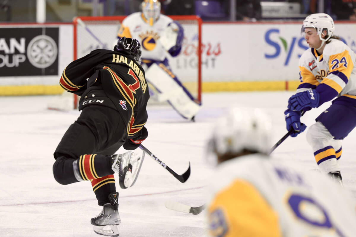 VIDEO: Blades score 2-1 win over Giants with minutes to go 3