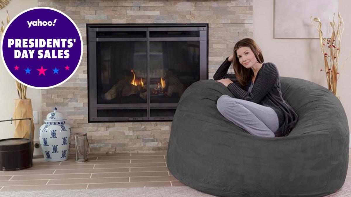 Amazon is selling giant adult bean bags for Presidents’ Day! 3