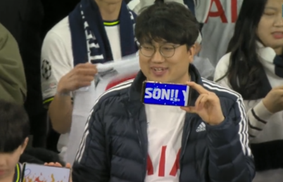 Tottenham fan posts heartwarming ‘legend’ message on phone screen for Heung-min Son as striker pays touching tribute on Antonio Conte’s absence 9