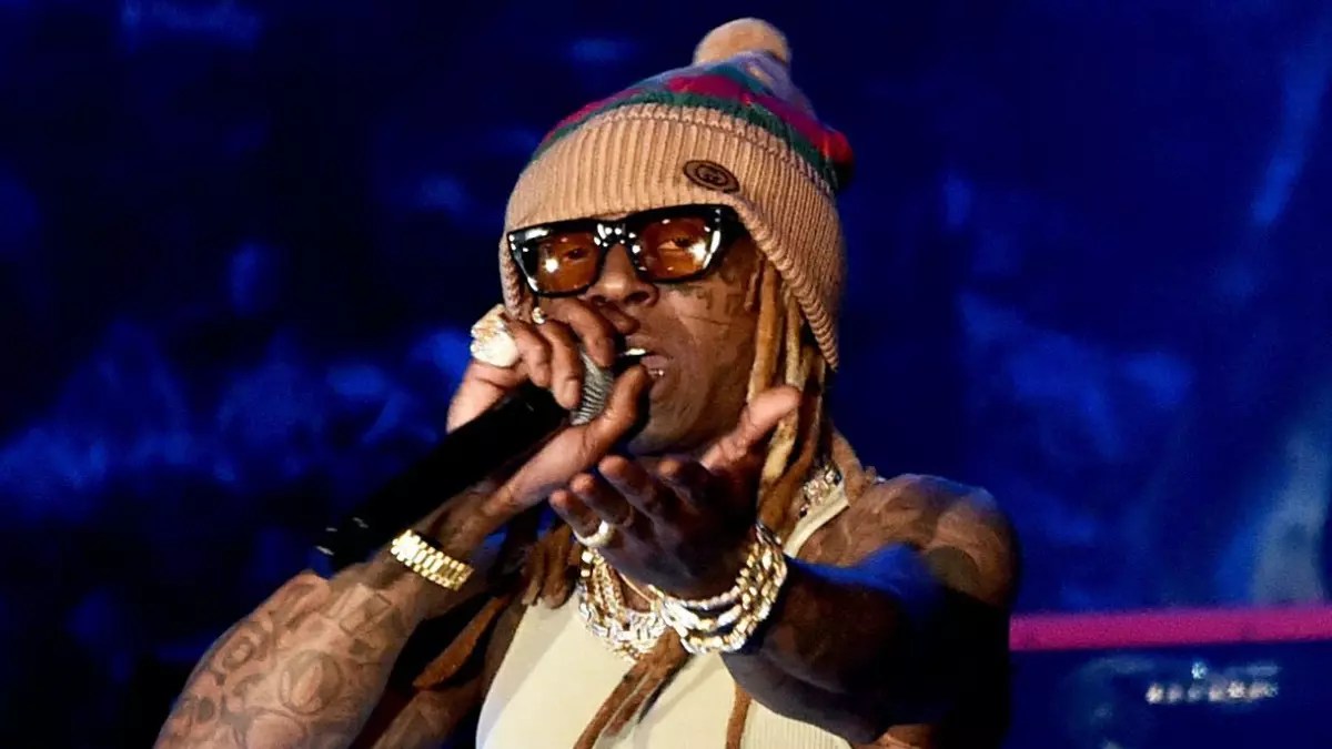 Lil Wayne finds a buyer for his $28 million Miami mansion 9