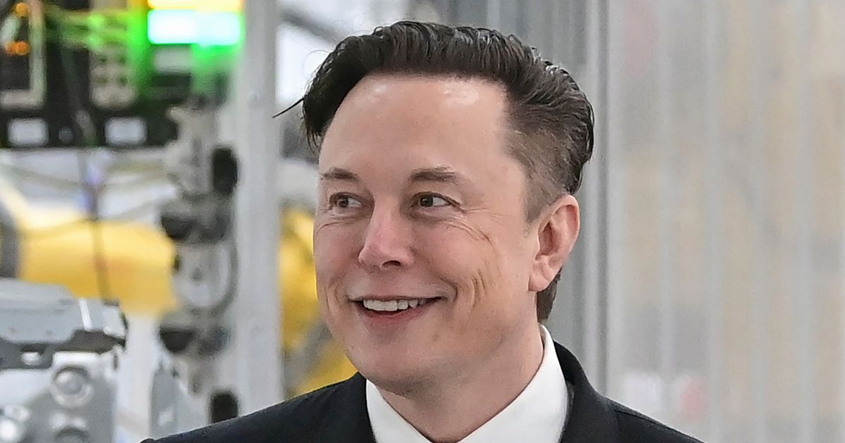 Elon Musk threatens to scrap legacy blue tests 9