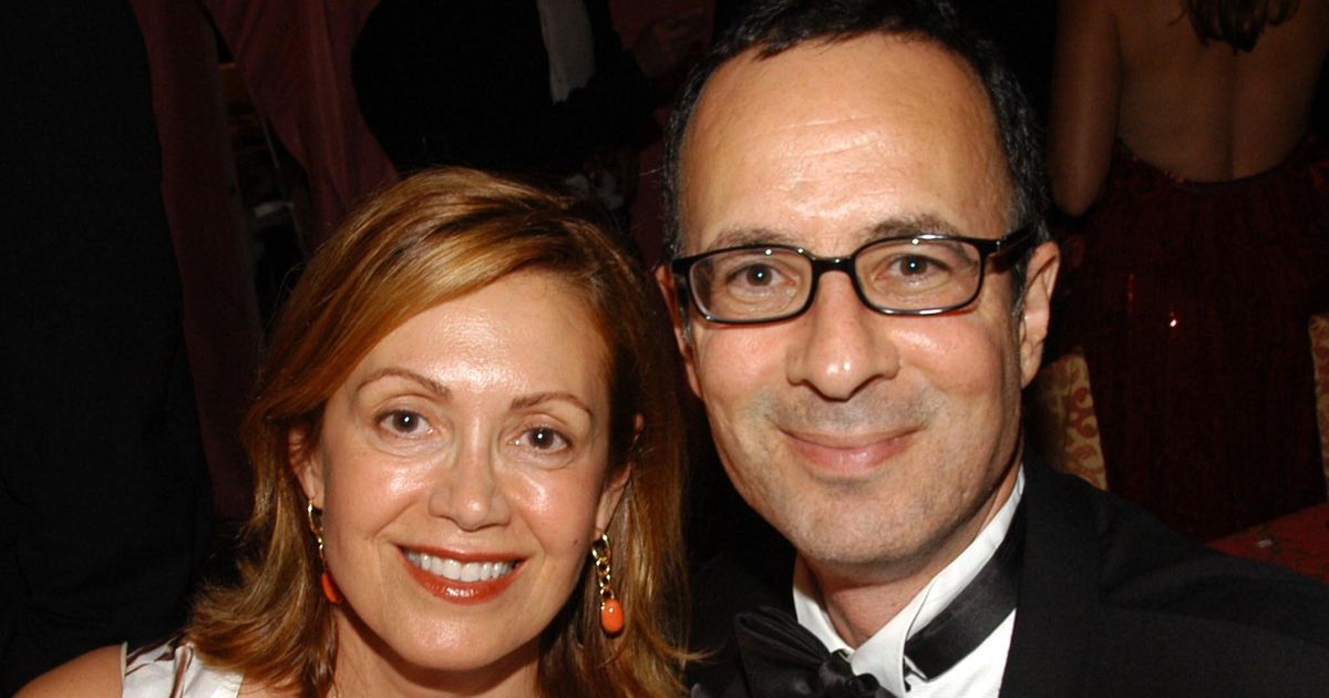 ‘Curb Your Enthusiasm’ director writes touching obituary for his past due spouse 3