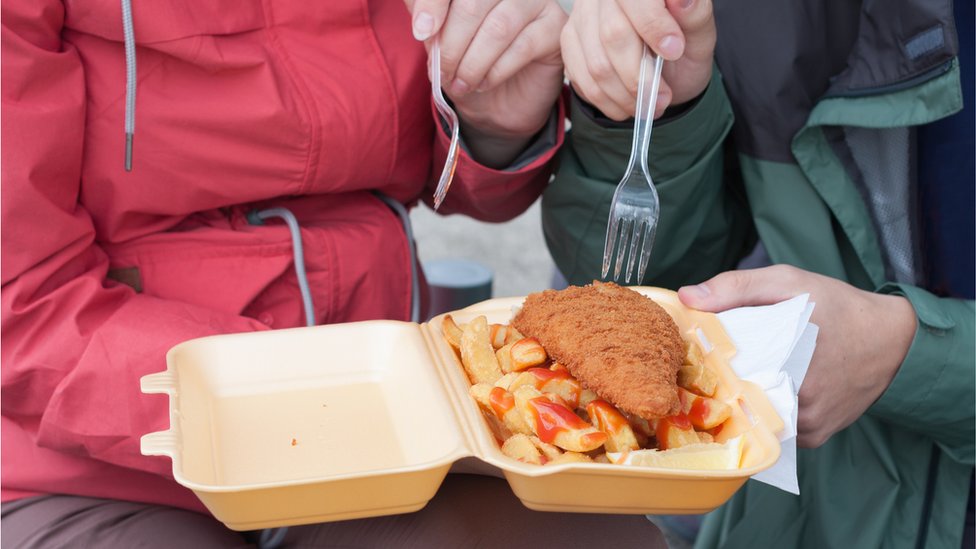 Single-use plastic kit to be banned for Oxford street vendors 3