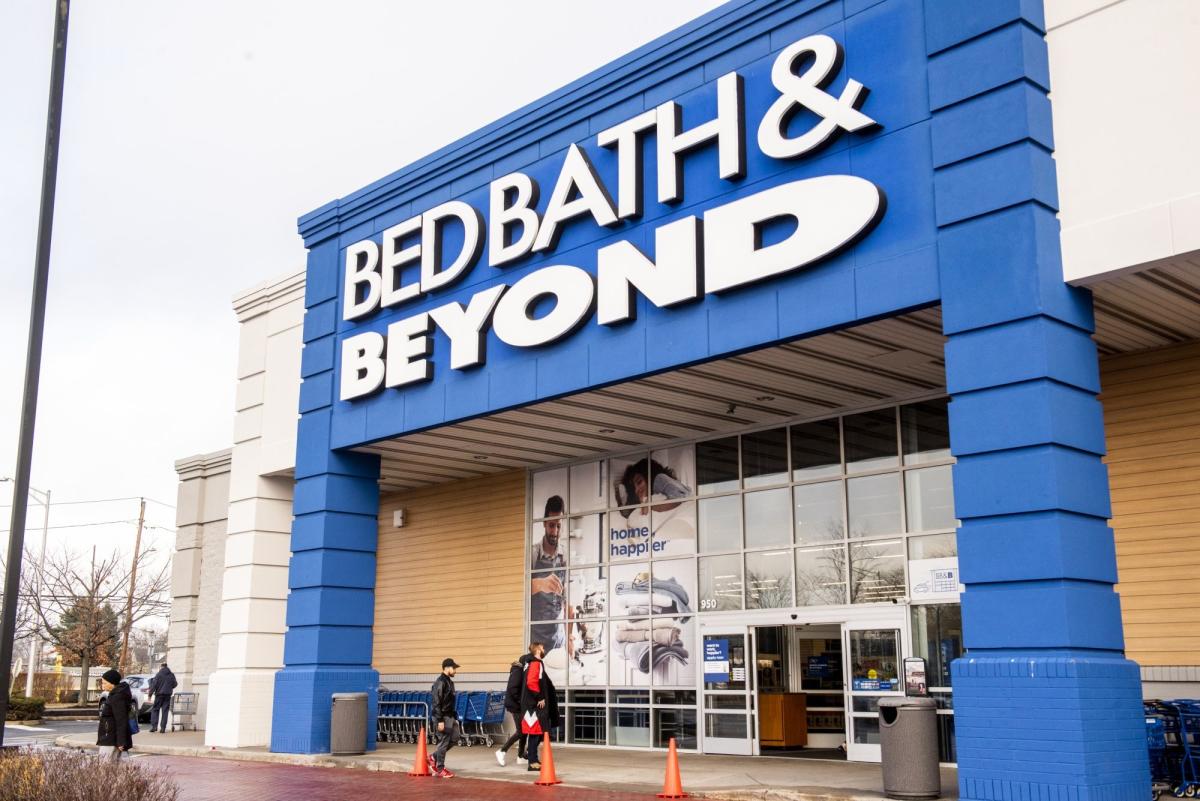 "Bed Bath & Beyond's Desperate Last-Ditch Effort to Avoid Bankruptcy: Convertible Preferred Securities and Warrants" 13