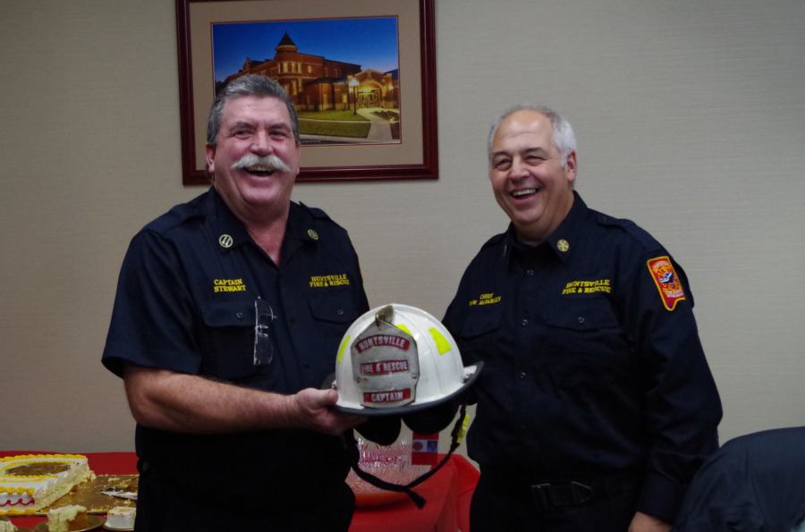 Huntsville prominent named ‘Career Fire Chief of the Year’ via friends 3