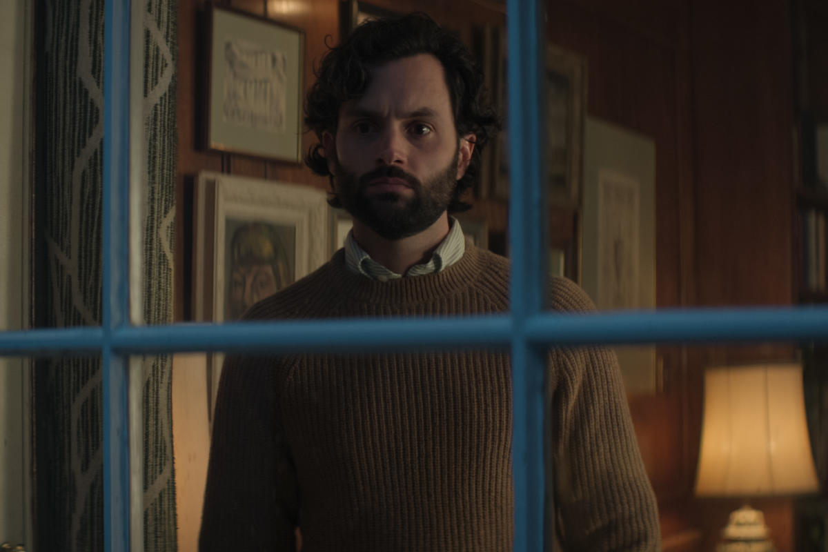 ‘You’ celebrity Penn Badgley requested for fewer intimacy scenes at the collision Netflix display 15