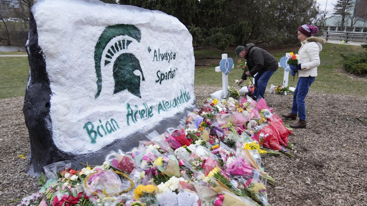 Michigan State set to resume classes Monday after mass shooting – NBC Chicago 3