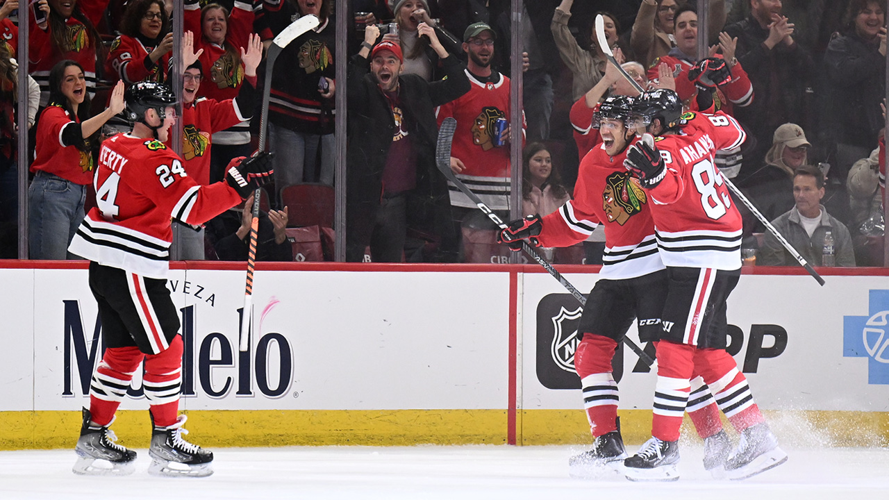 Caleb Jones rankings OT winner as Blackhawks beat Coyotes – NBC Chicago 1