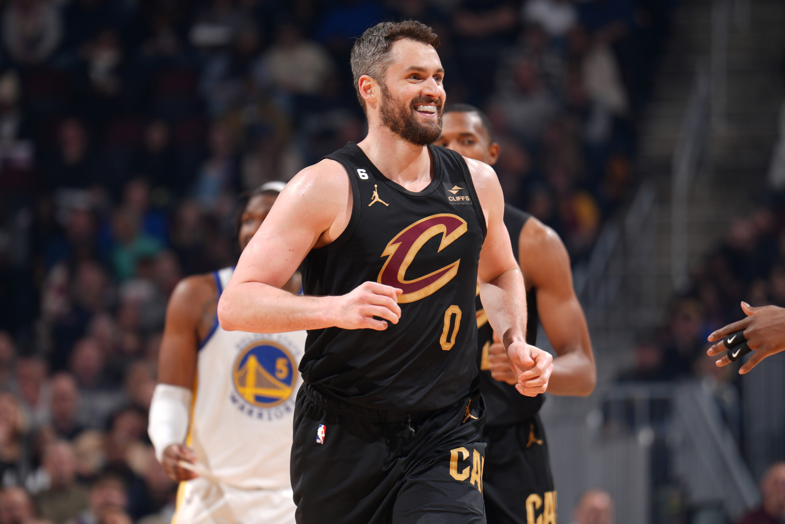 Kevin Love signs with Heat after Cavaliers takeover 3