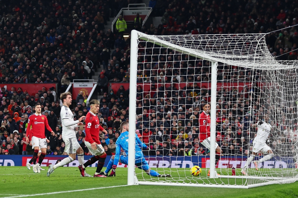 Erik ten Hag laments ‘unacceptable’ begins and ‘big mistakes’ in Leeds draw as Manchester United informed ‘forget to chase Premier League title’ 3