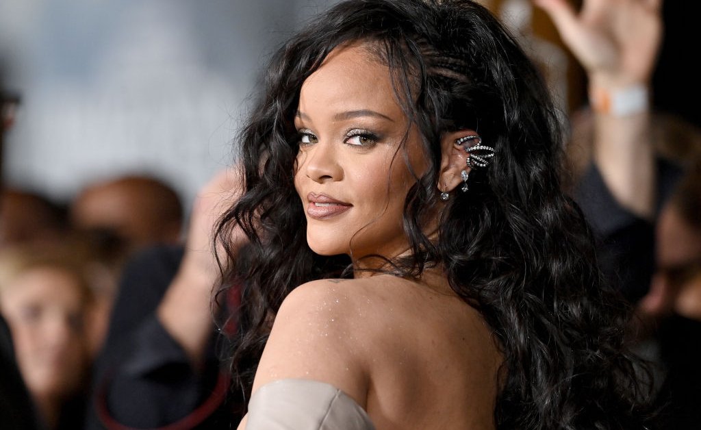 Rihanna’s Tremendous Bowl Halftime Display: What to Be expecting 5