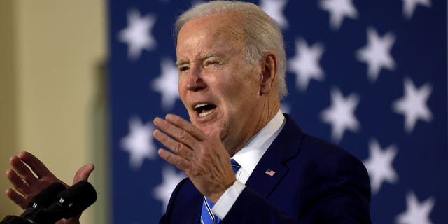 Arkansas Governor Sanders Tells Biden He’s ‘Set the Bar Low’ for SOTU’s Republican Reaction 21