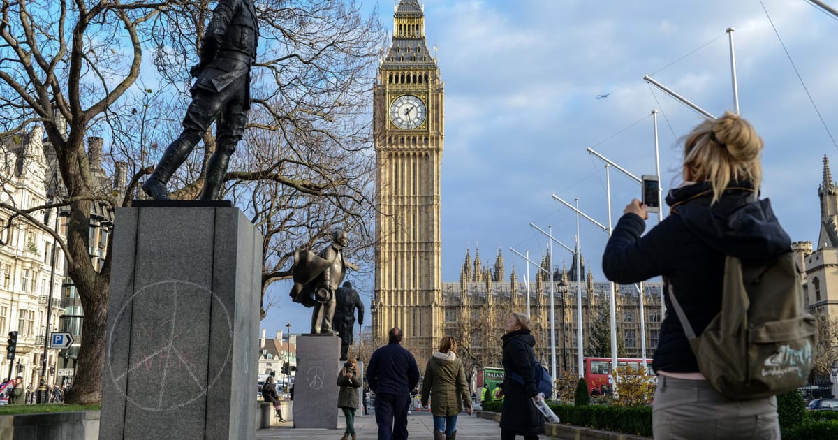 Parliament Square is slipping into ‘squalor and disorder’, report warns – POLITICO 3