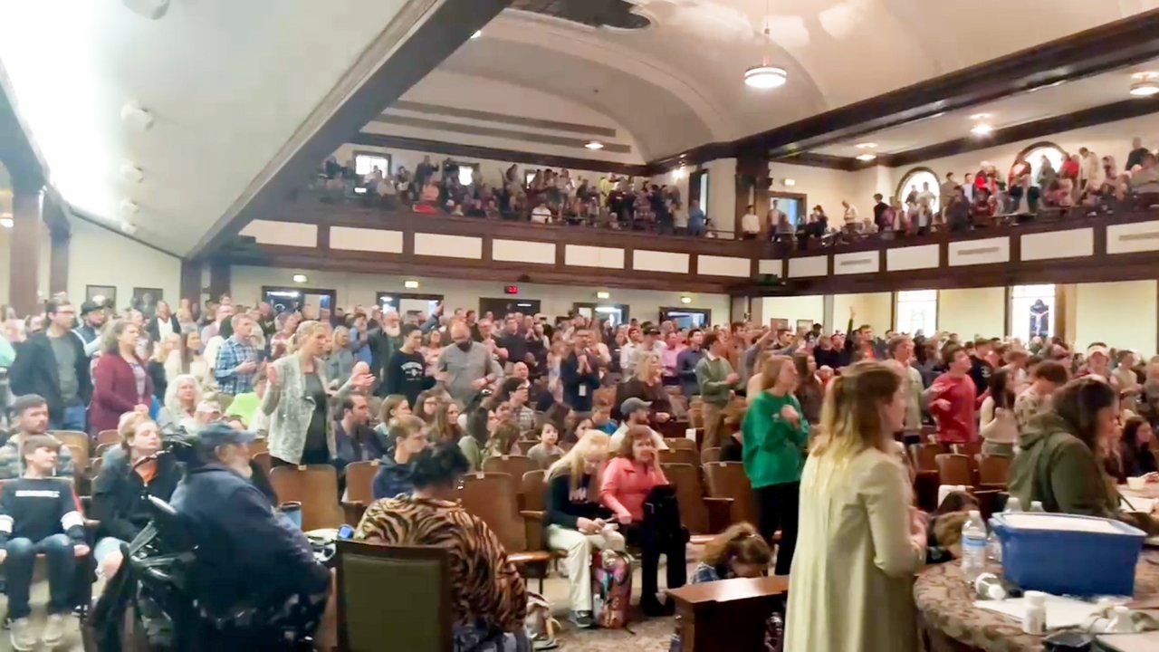 Asbury University ends unbroken revival as president no longer allows 24-hour worship 3