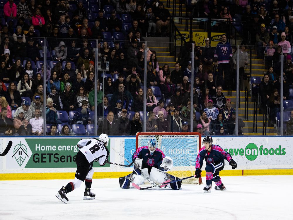 The keeper put the Vancouver Giants forward as any other sturdy keeper play led to a win over the Victoria Royals 3