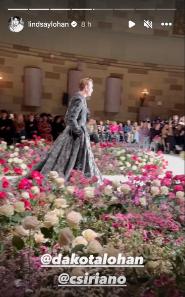 Lindsay Lohan Helps Siblings at Christian Siriano NYC Model Display 1