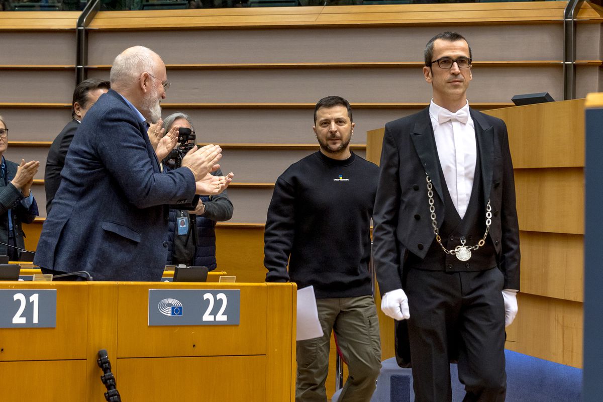 EU will provide planes to support Ukraine combat Russian invasion, Zelenskyy says 5