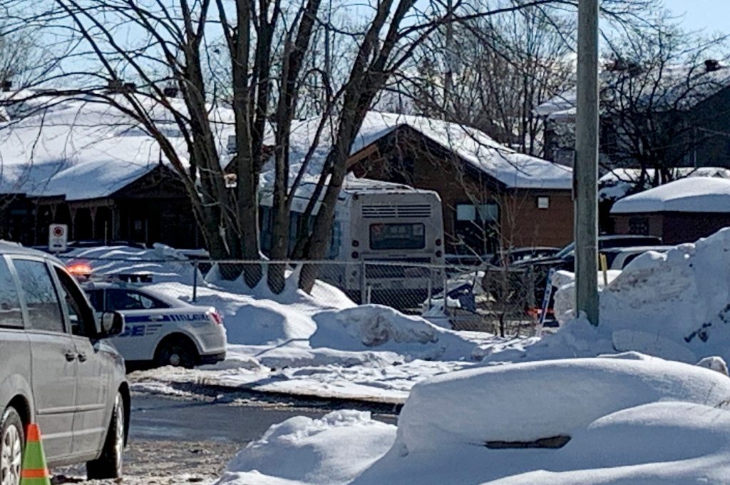 2 kids lifeless, 6 injured nearest bus crashes at daycare middle north of Montreal 3