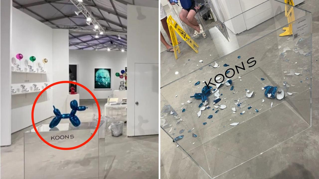 Iconic balloon sculpture worth $61,000 shattered by accident 3